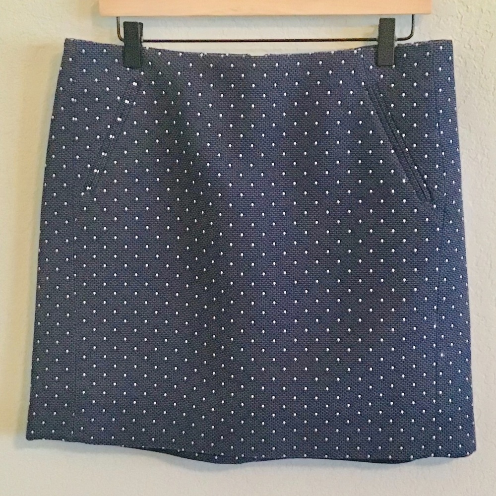 NWOT - Loft textured mini skirt